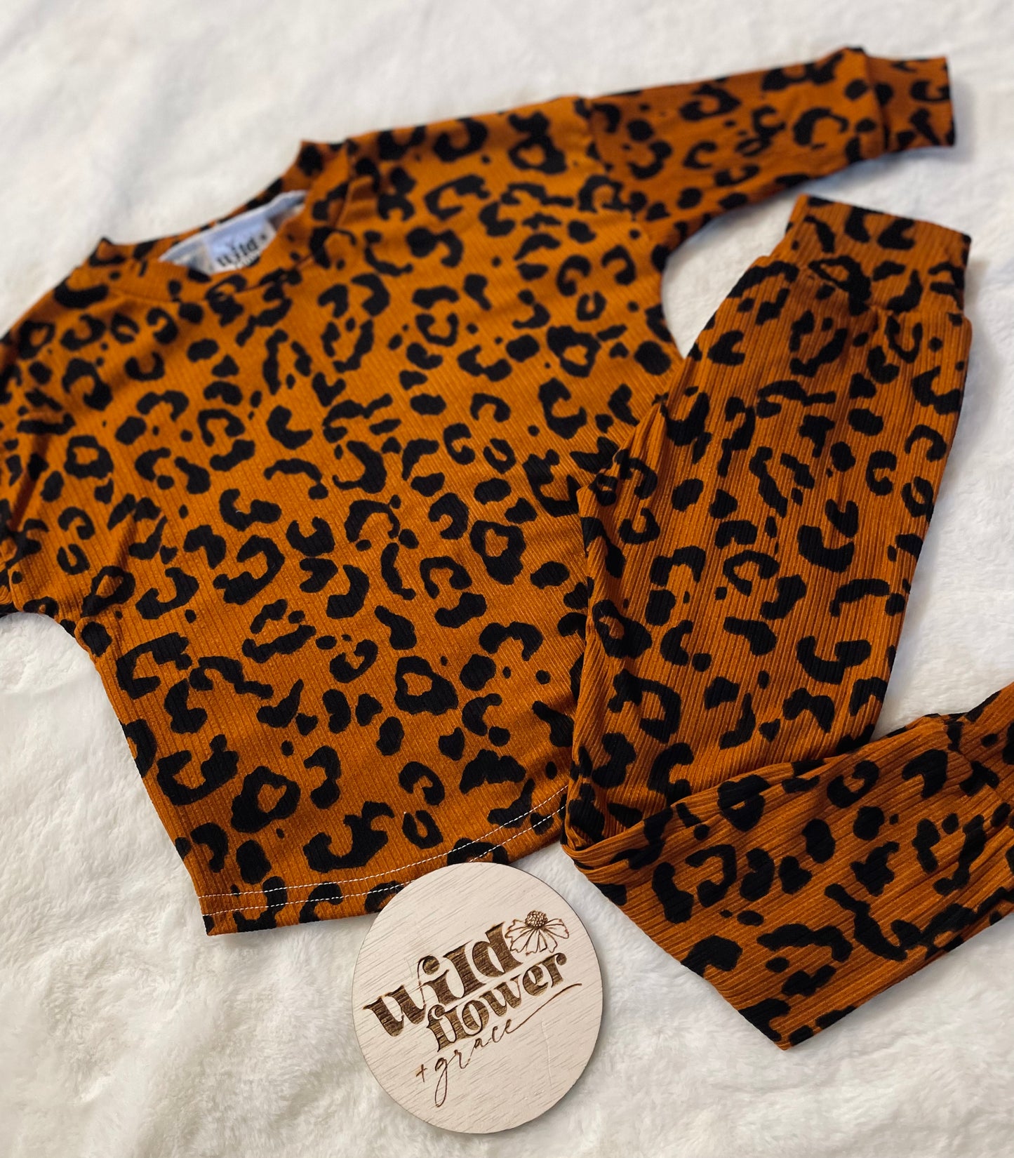 Rusty Ribbed Leopard Lounge Set